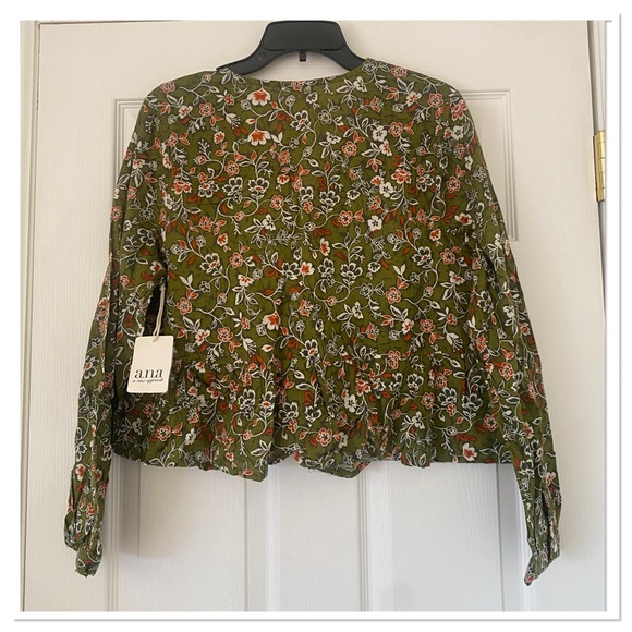Women’s Floral Long Sleeve Top a.n.a - Picture 2 of 3